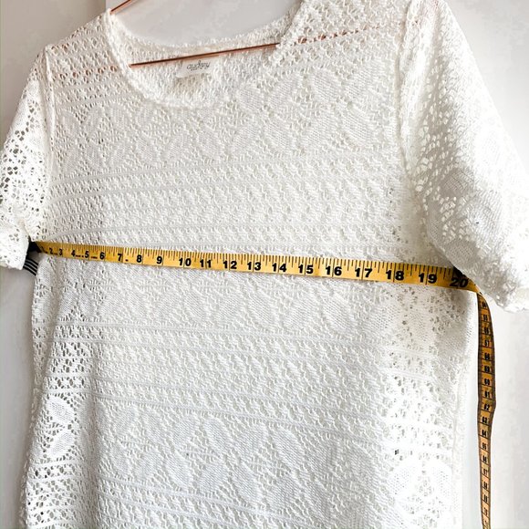 audrey white knit blouse floral pattern - Picture 4 of 4